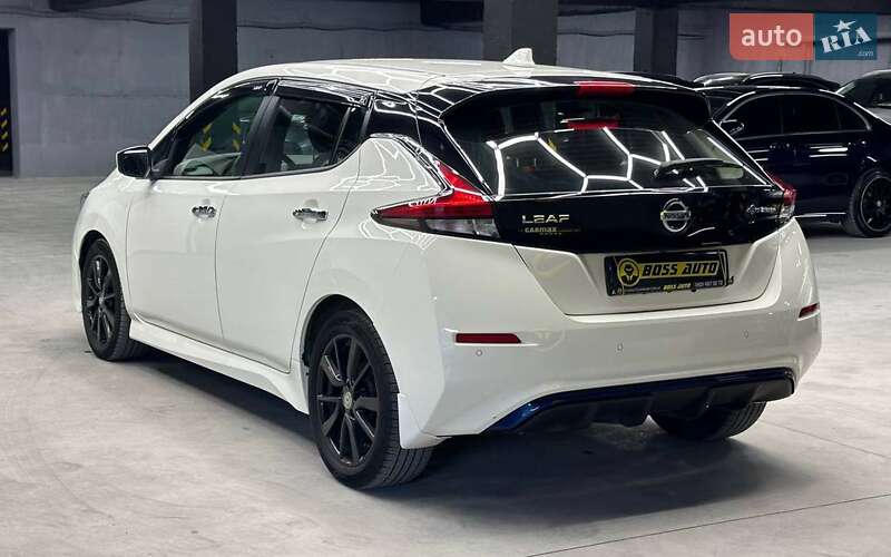 Хетчбек Nissan Leaf 2022 в Чернівцях