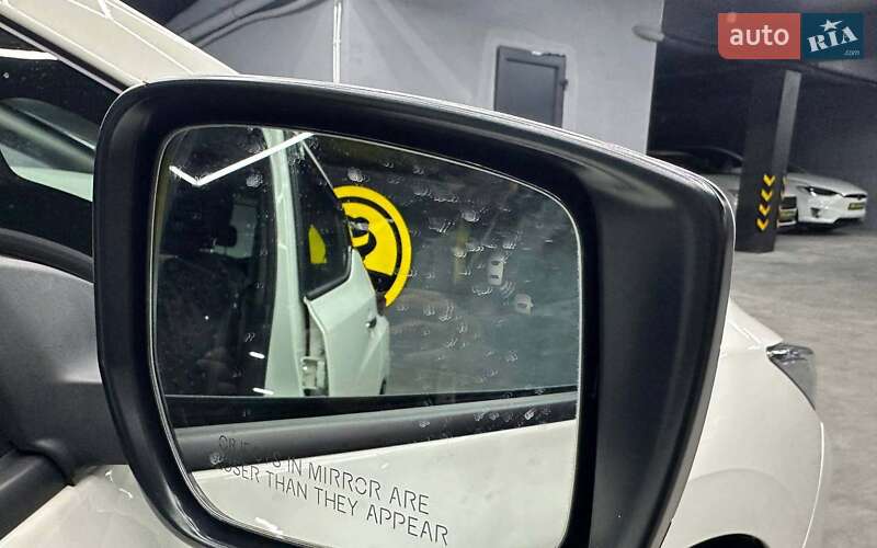 Хетчбек Nissan Leaf 2022 в Чернівцях