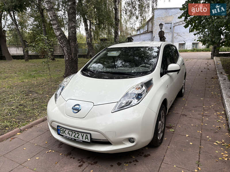 Nissan Leaf 2011