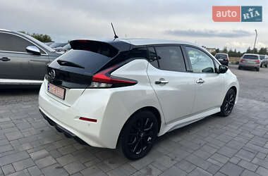 Хэтчбек Nissan Leaf 2018 в 