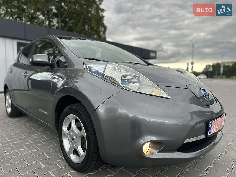 Хэтчбек Nissan Leaf 2013 в Владимире