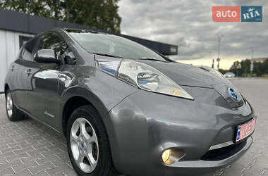 Хетчбек Nissan Leaf 2013 в 