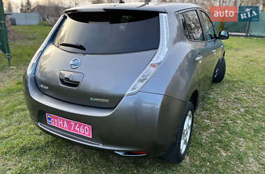 Хэтчбек Nissan Leaf 2014 в 
