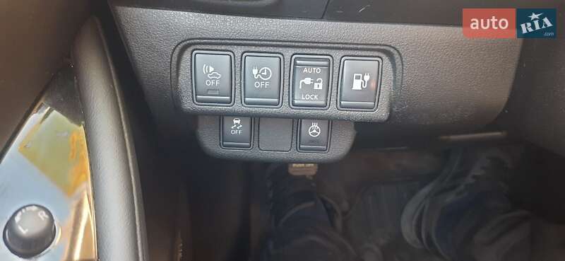 Хэтчбек Nissan Leaf 2013 в Ужгороде