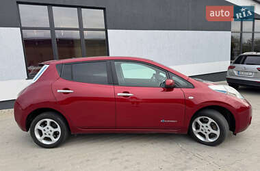 Хэтчбек Nissan Leaf 2014 в 