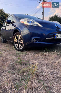 Хэтчбек Nissan Leaf 2016 в Одессе