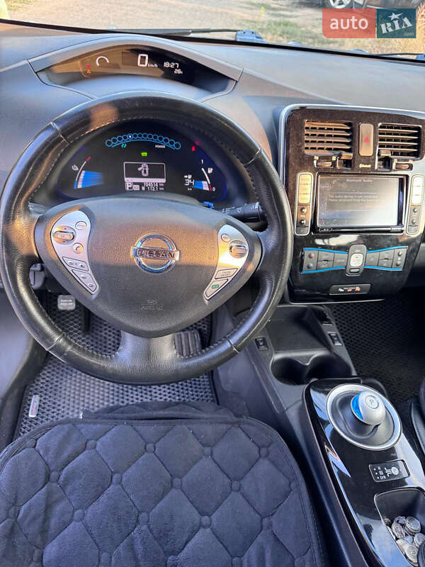 Хэтчбек Nissan Leaf 2016 в Одессе