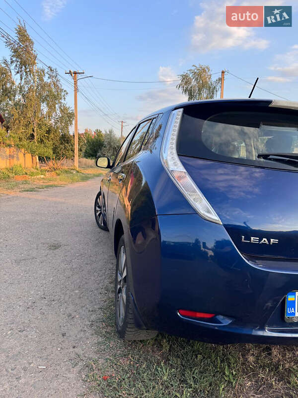 Хэтчбек Nissan Leaf 2016 в Одессе