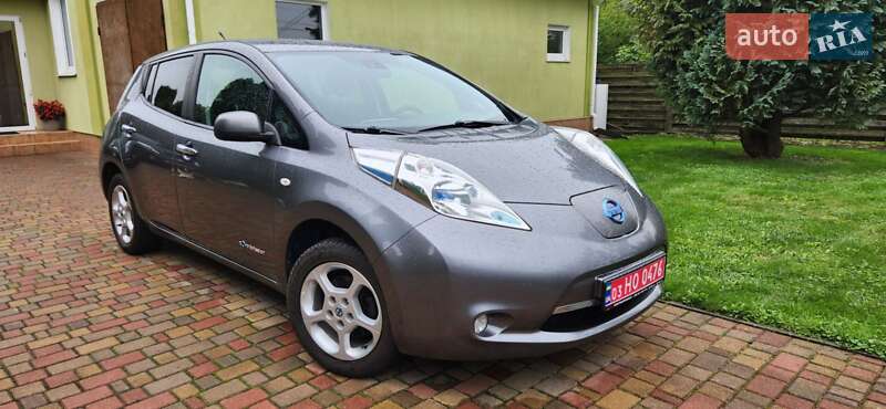 Хэтчбек Nissan Leaf 2014 в Ровно