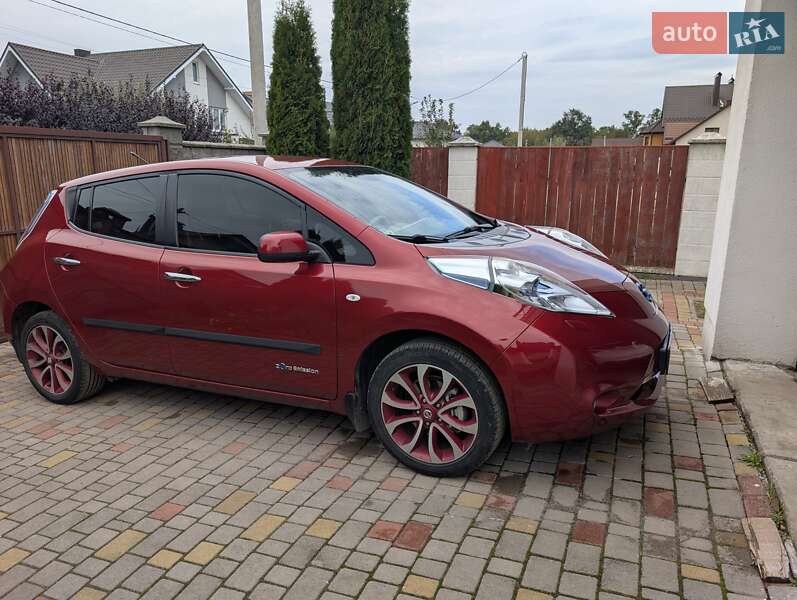 Хетчбек Nissan Leaf 2012 в Білій Криниці фото 2 Хетчбек Nissan Leaf 2012 в Білій Криниці