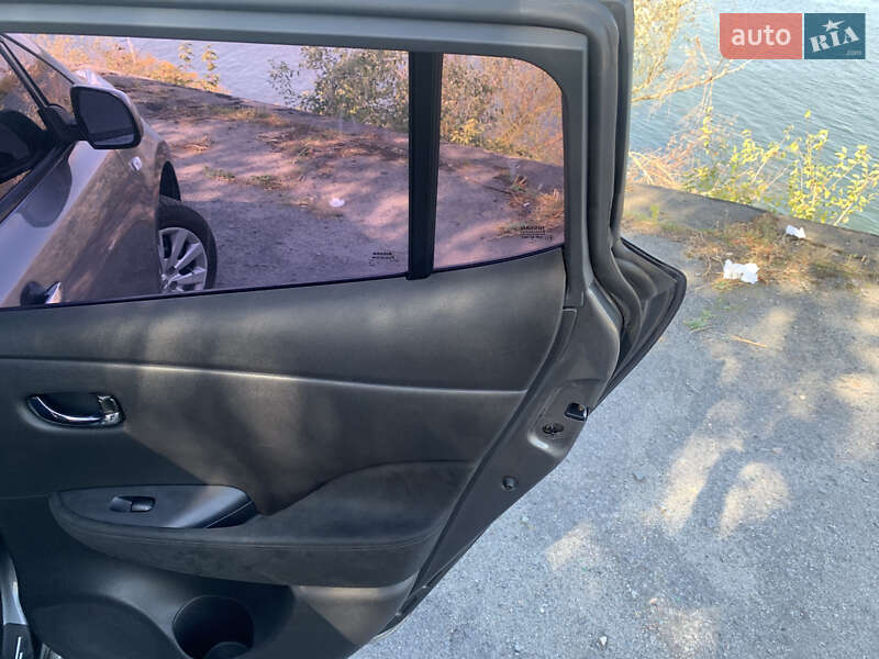 Хэтчбек Nissan Leaf 2014 в Днепре фото 16 Хэтчбек Nissan Leaf 2014 в Днепре