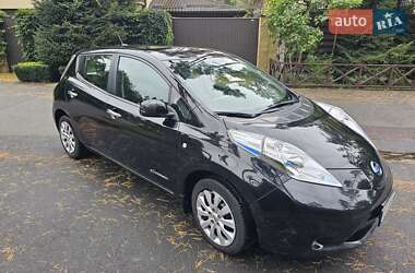Хетчбек Nissan Leaf 2015 в Бучі