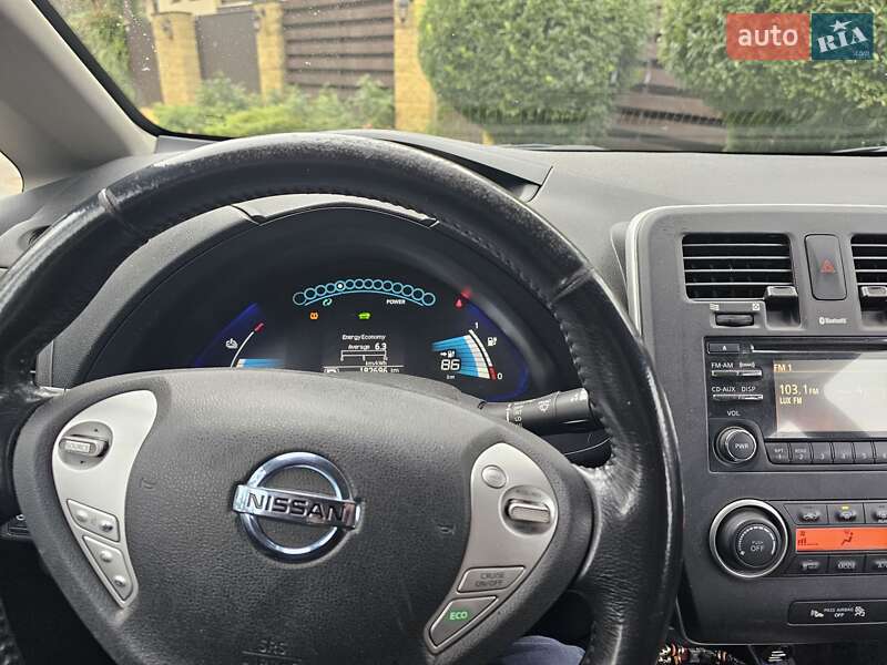 Хэтчбек Nissan Leaf 2015 в Буче фото 3 Хэтчбек Nissan Leaf 2015 в Буче