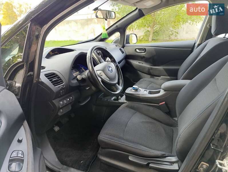 Хэтчбек Nissan Leaf 2013 в Луцке