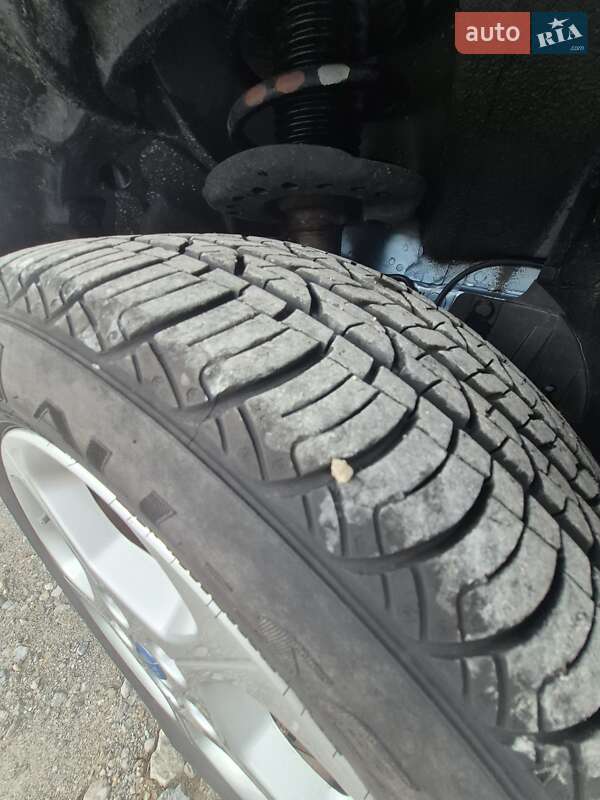 Хэтчбек Nissan Leaf 2013 в Днепре