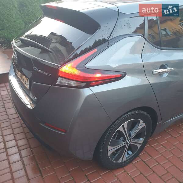 Хэтчбек Nissan Leaf 2018 в Одессе