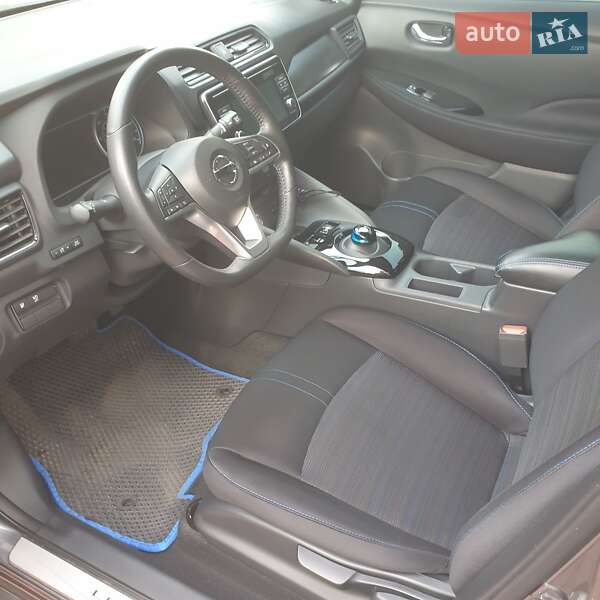 Хэтчбек Nissan Leaf 2018 в Одессе