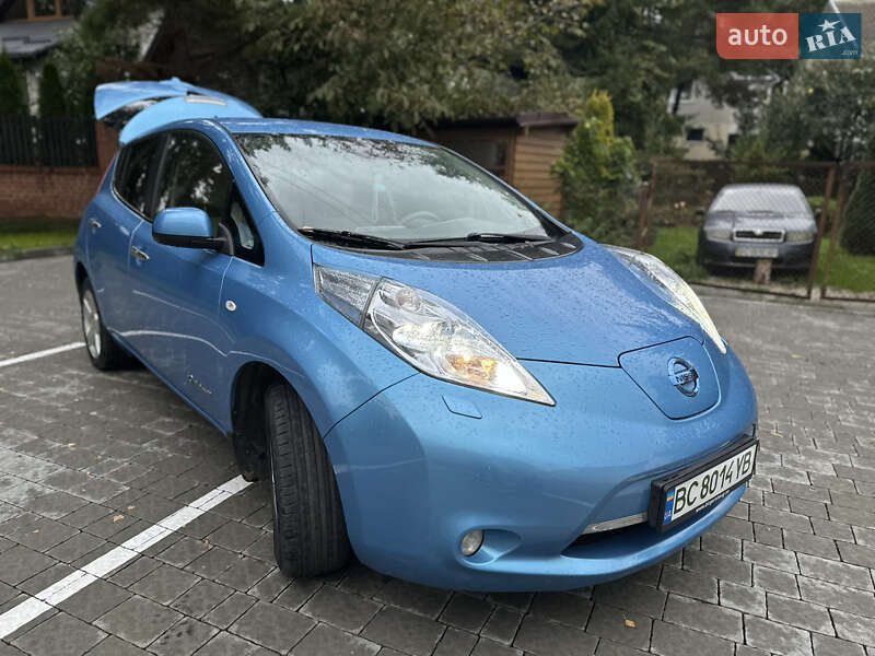 Хэтчбек Nissan Leaf 2012 в Львове
