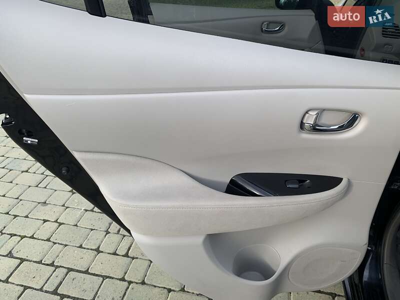 Хэтчбек Nissan Leaf 2014 в Одессе
