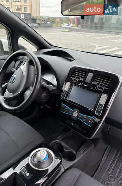 Хэтчбек Nissan Leaf 2014 в 