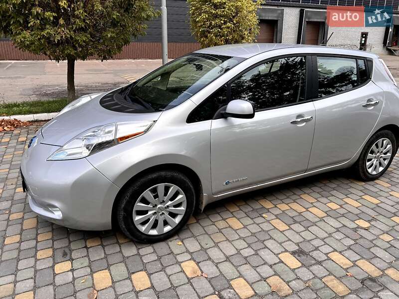Хэтчбек Nissan Leaf 2017 в Луцке фото 8 Хэтчбек Nissan Leaf 2017 в Луцке