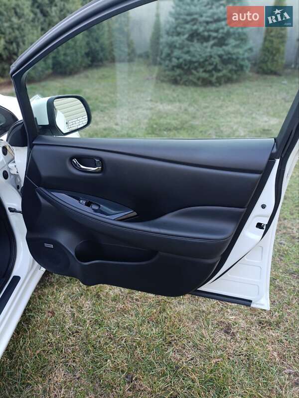 Хетчбек Nissan Leaf 2014 в Кропивницькому фото 15 Хетчбек Nissan Leaf 2014 в Кропивницькому