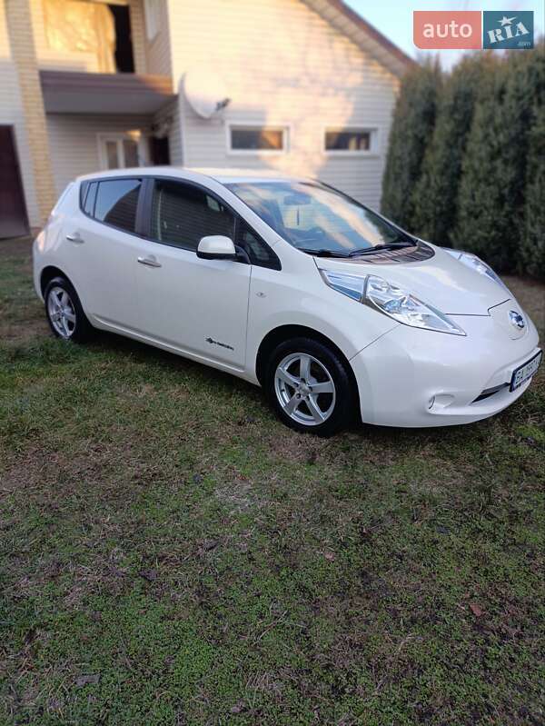 Хетчбек Nissan Leaf 2014 в Кропивницькому фото 28 Хетчбек Nissan Leaf 2014 в Кропивницькому