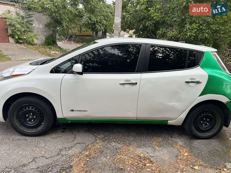 Хэтчбек Nissan Leaf 2015 в Днепре фото 2 Хэтчбек Nissan Leaf 2015 в Днепре