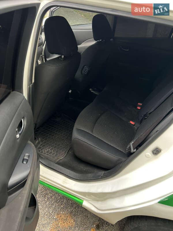 Хэтчбек Nissan Leaf 2015 в Днепре фото 13 Хэтчбек Nissan Leaf 2015 в Днепре