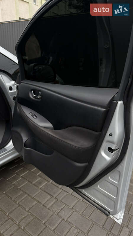 Хэтчбек Nissan Leaf 2014 в Каменец-Подольском