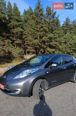 Хэтчбек Nissan Leaf 2013 в Кременчуге