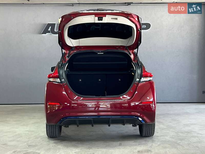 Хэтчбек Nissan Leaf 2018 в Одессе