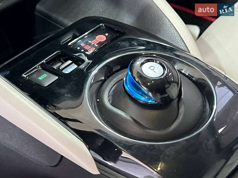 Хэтчбек Nissan Leaf 2018 в Одессе