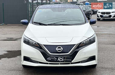Хетчбек Nissan Leaf 2011 в Києві