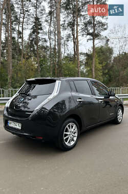 Хэтчбек Nissan Leaf 2014 в 