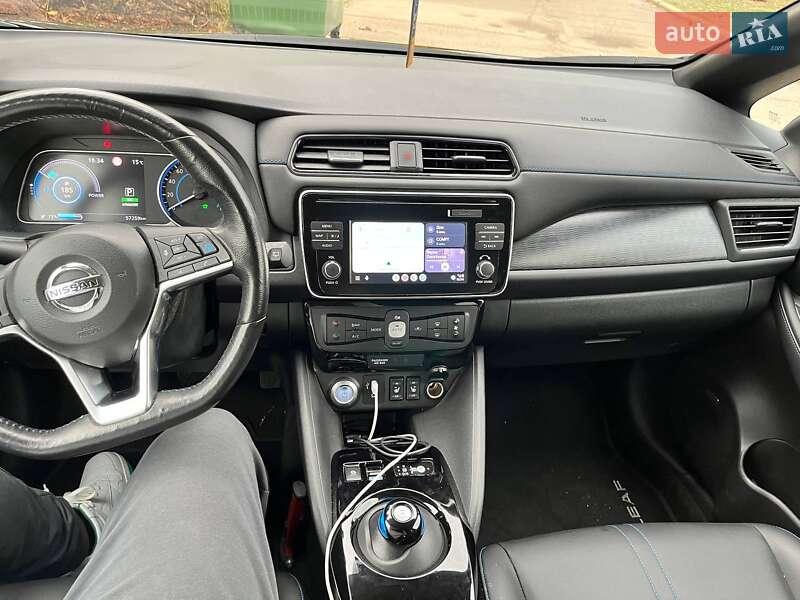 Хэтчбек Nissan Leaf 2018 в Днепре