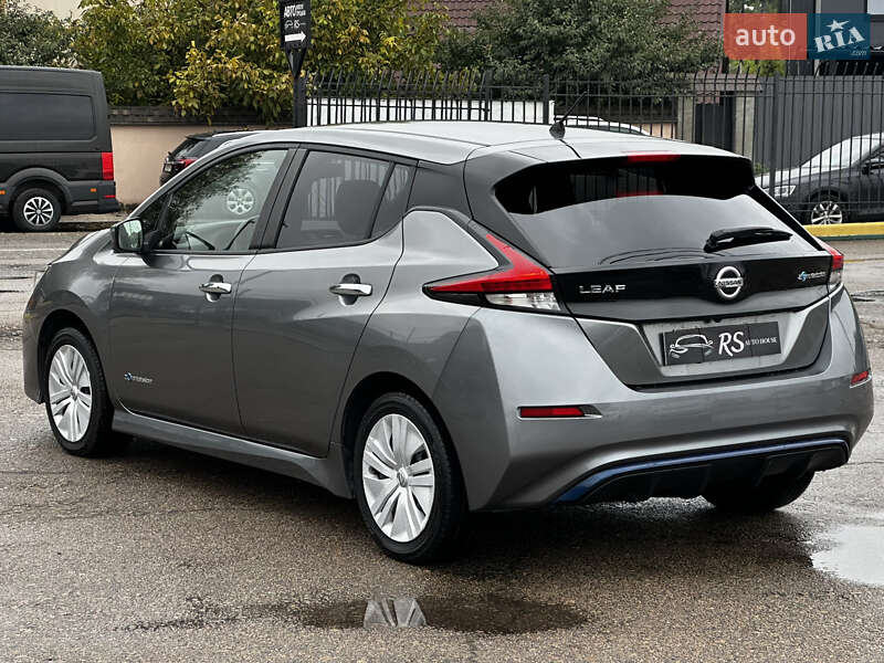 Хэтчбек Nissan Leaf 2019 в Киеве