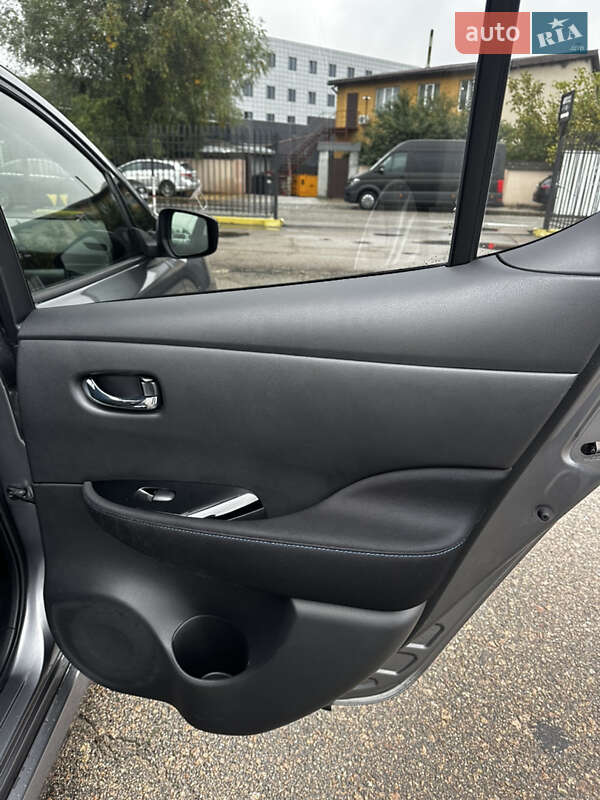 Хэтчбек Nissan Leaf 2019 в Киеве