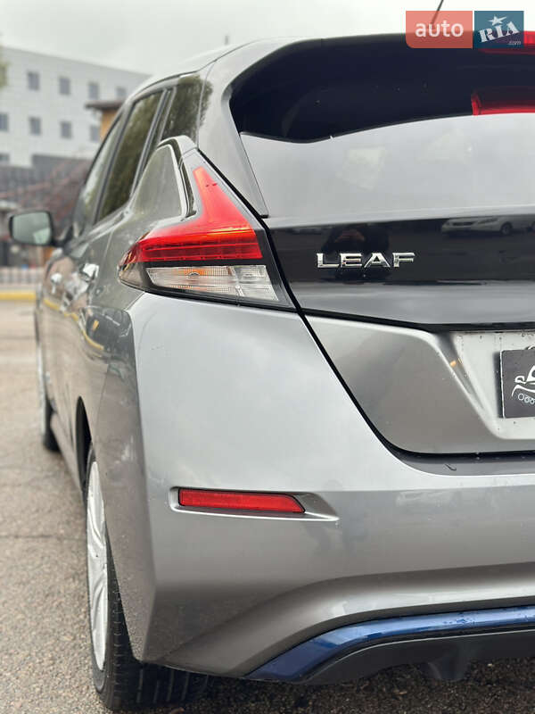 Хэтчбек Nissan Leaf 2019 в Киеве