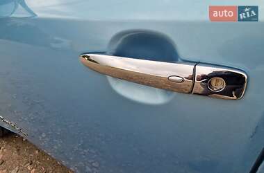 Хэтчбек Nissan Leaf 2014 в 