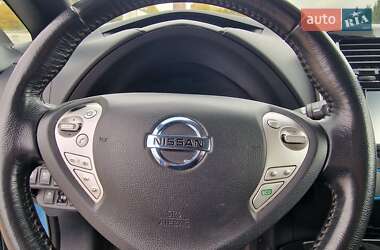 Хэтчбек Nissan Leaf 2014 в 