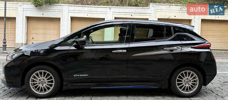 Хэтчбек Nissan Leaf 2018 в Одессе