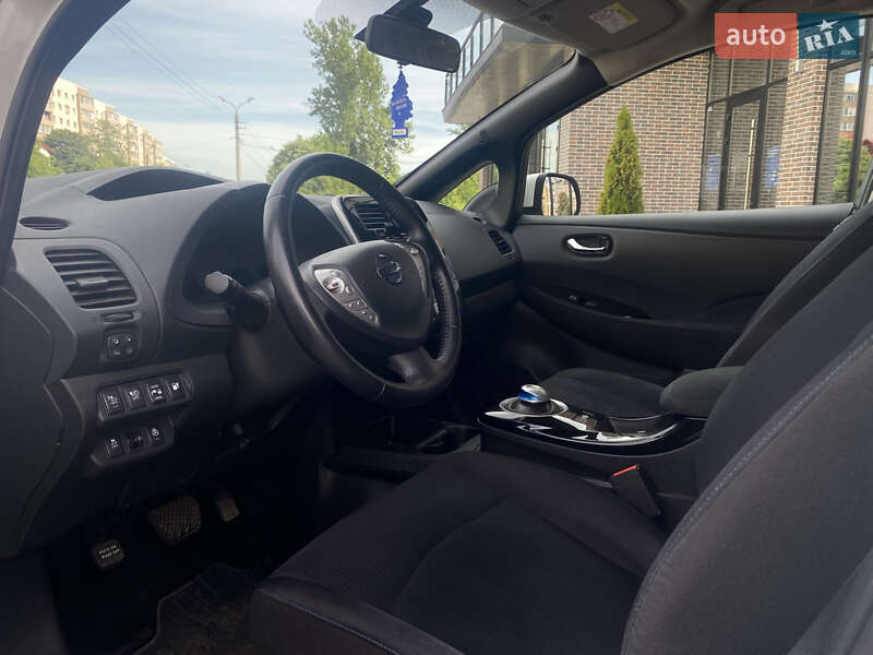 Хетчбек Nissan Leaf 2014 в Івано-Франківську