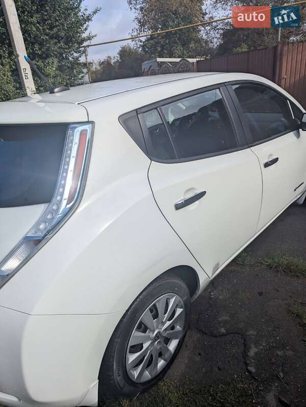 Хэтчбек Nissan Leaf 2014 в Житомире