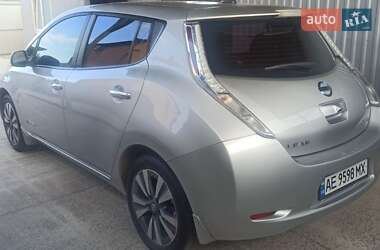 Хетчбек Nissan Leaf 2017 в 