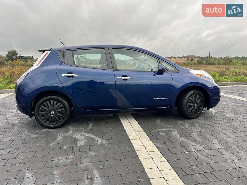 Хэтчбек Nissan Leaf 2017 в Львове