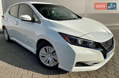 Хэтчбек Nissan Leaf 2018 в Киеве