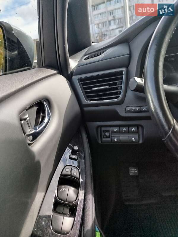 Хетчбек Nissan Leaf 2020 в Миколаєві