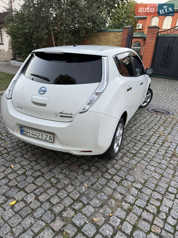 Хэтчбек Nissan Leaf 2015 в Николаеве фото 3 Хэтчбек Nissan Leaf 2015 в Николаеве
