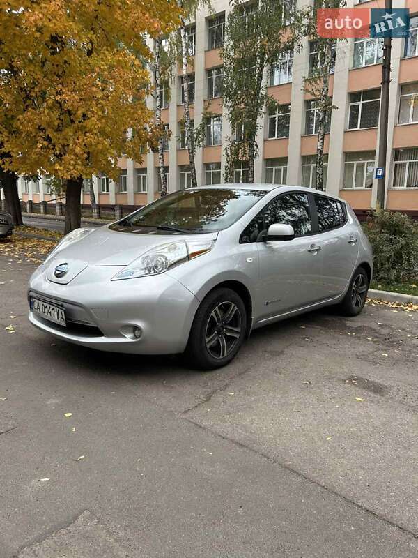Хетчбек Nissan Leaf 2014 в Черкасах фото 15 Хетчбек Nissan Leaf 2014 в Черкасах